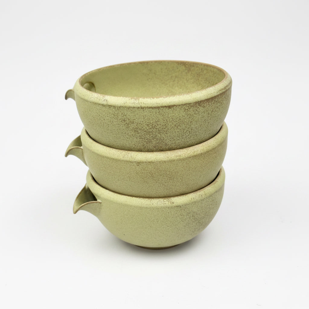 ORIGAMI「Kai - 片口」和良ブラウン - 美濃焼 磁器製片口抹茶碗