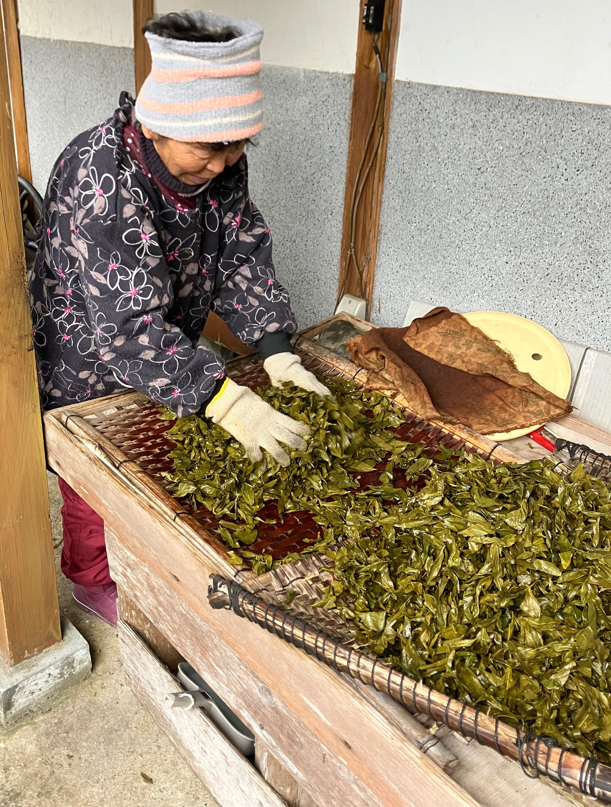 #0834.T2 農家 石本明美さん厳選 徳島県産 ししくい寒茶
