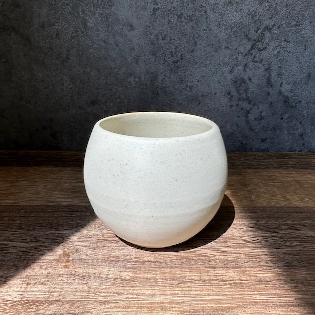 SHIKIKA - Korokoro Round Yunomi Cup - White