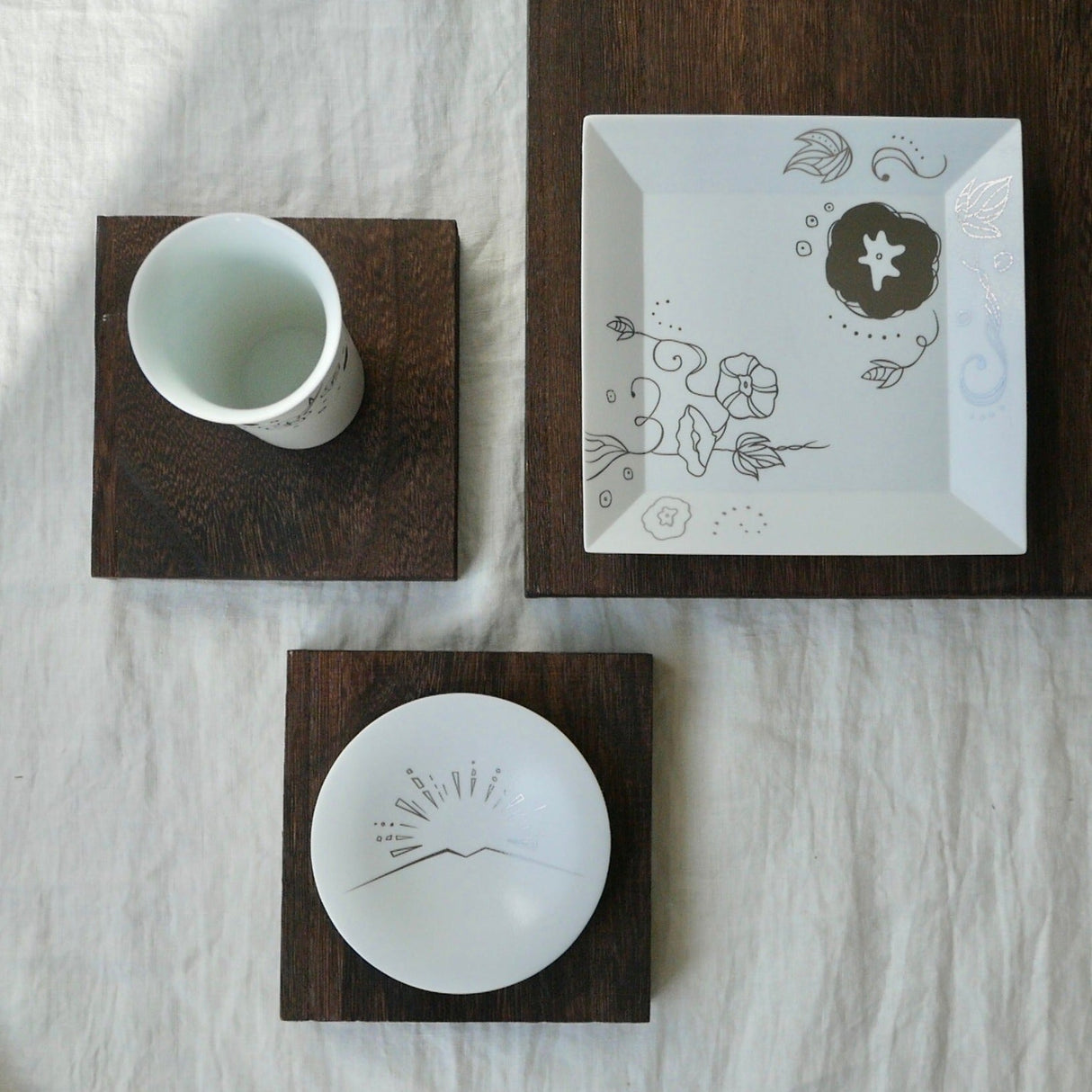 Kamigata Ryugi: Haiku Series Plate Set, Silver - yumenet.live