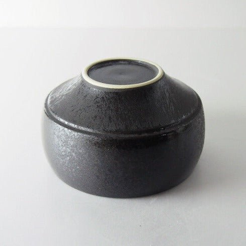 Saikai Ceramics: Hakuwan - Wabikuro, Black Porcelain Matcha Bowl with Gift Box - yumenet.live