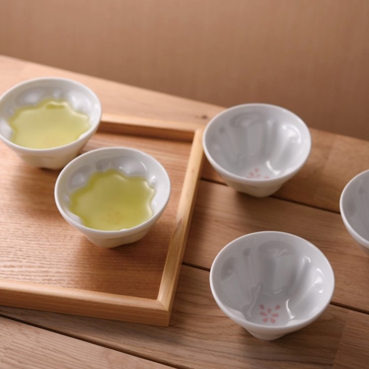Sakura Shaped Porcelain Tea Cup - yumenet.live