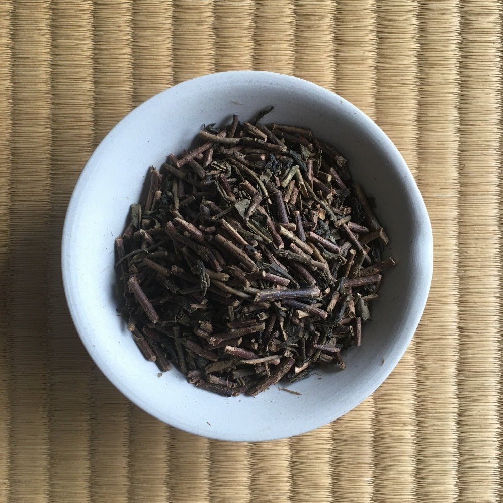 Tarui Tea Farm: Sannen Bancha, Roasted Three-Year Aged Tea Stems 三年仕込み 棒番茶 - yumenet.live