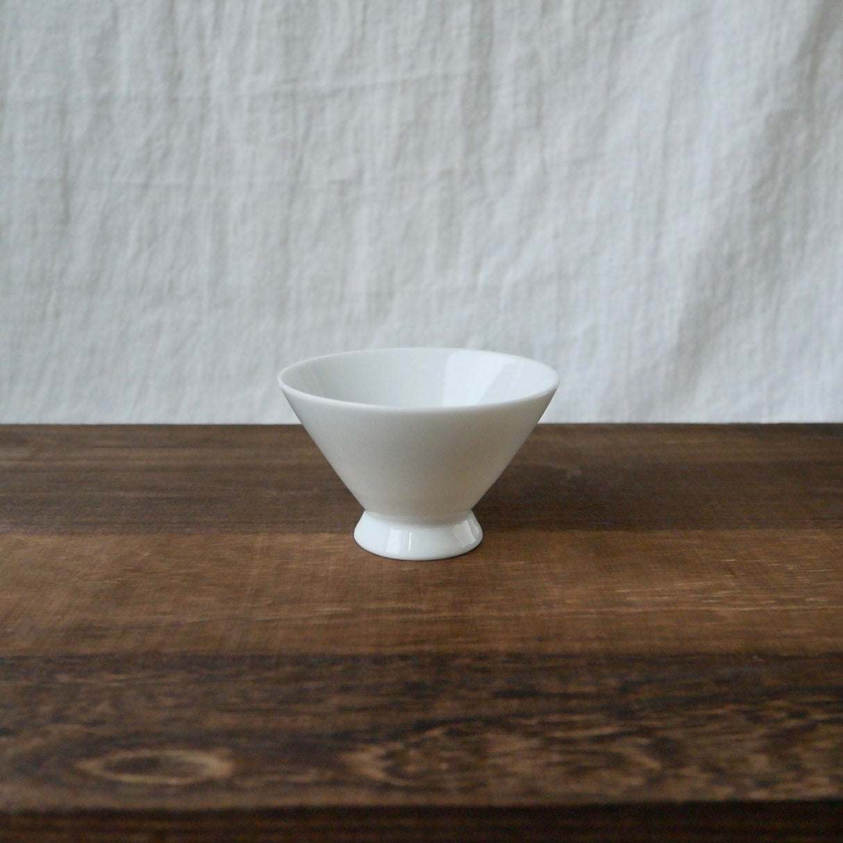 Yamatane: Tea Professional's White Porcelain Tea Cup - Asagao - yumenet.live