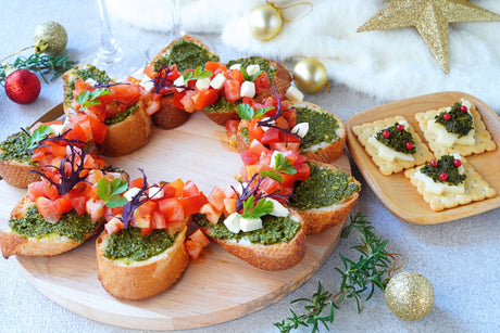 Christmas appetisers with green tea leaves by yumenet.live