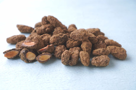 Hojicha & Chocolate Coated Almonds Recipe - yumenet.live