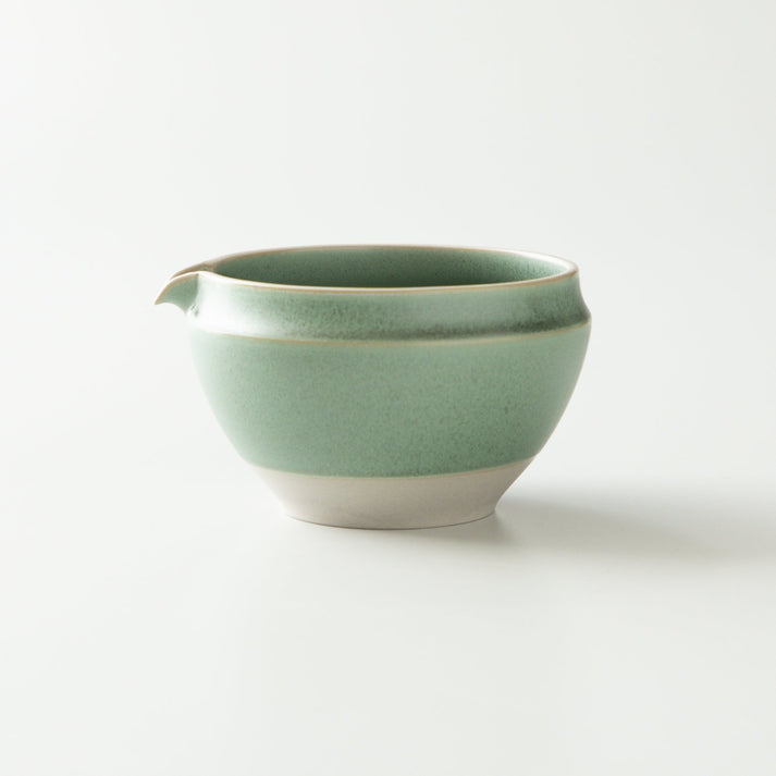 おりがみ茶 松風グリーン 美濃焼 磁器 抹茶茶碗 注ぎ口付き 抹茶碗 松風グリーン