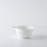 Oda Pottery: Sazanami Design Porcelain Bowl with Pouring Lip (White) 小田陶器さざなみ片口小鉢（白）
