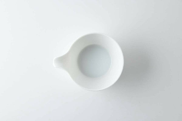 Oda Pottery: Sazanami Design Porcelain Bowl with Pouring Lip (White) 小田陶器さざなみ片口小鉢（白）