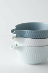 Oda Pottery: Sazanami Design Porcelain Bowl with Pouring Lip (Pale Blue) 小田陶器さざなみ片口小鉢（青白）