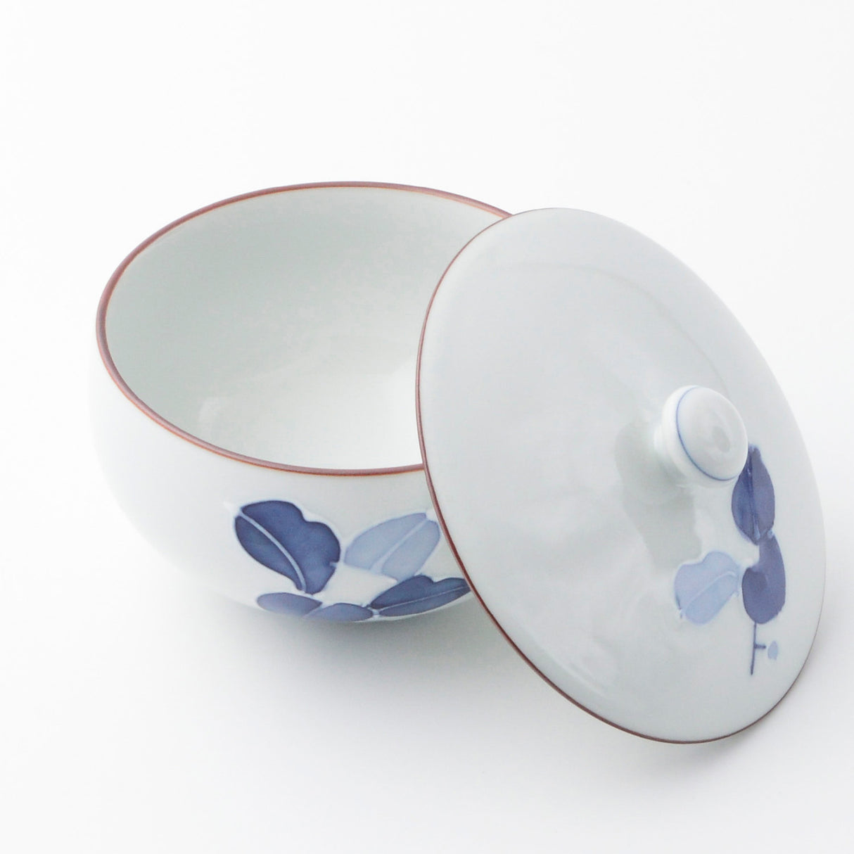 Saikai Ceramics: Hasamiyaki White Porcelain - Manryo Series - Kumidashi Tea Cup with Lid