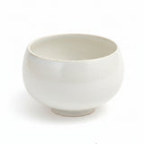 Kanesho Toki: Modern Matcha Bowl (Manganese / White) / 美濃焼モダン抹茶碗