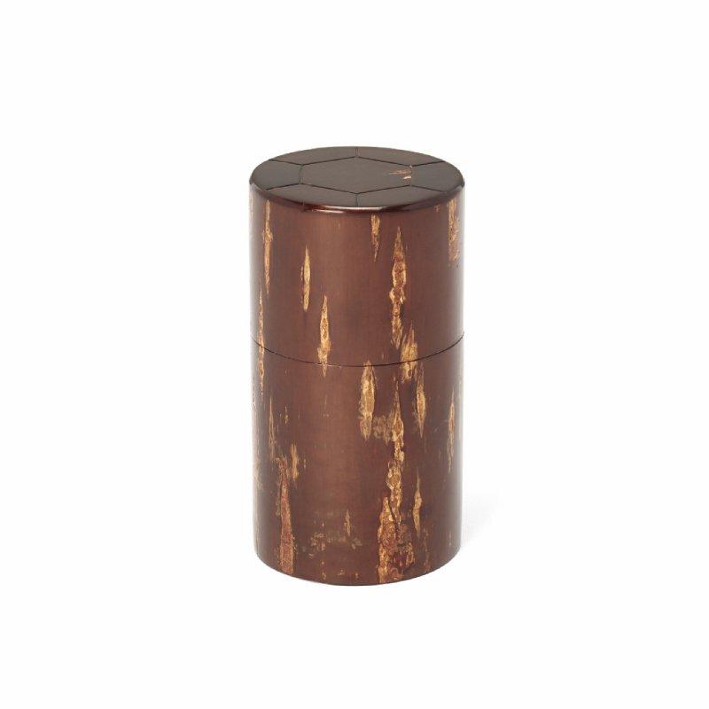 Fujiki Denshiro: Sakura Bark Tea Canister Turtle Shell Engraving by Arakawa Keitaro 総皮茶筒 天亀甲（荒川慶太郎　作） - yumenet.live