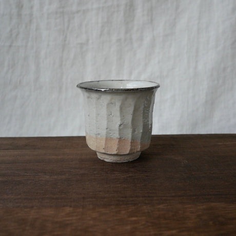 Gotanbayashi Kama: Karatsuyaki Porcelain Yunomi Cup - yumenet.live