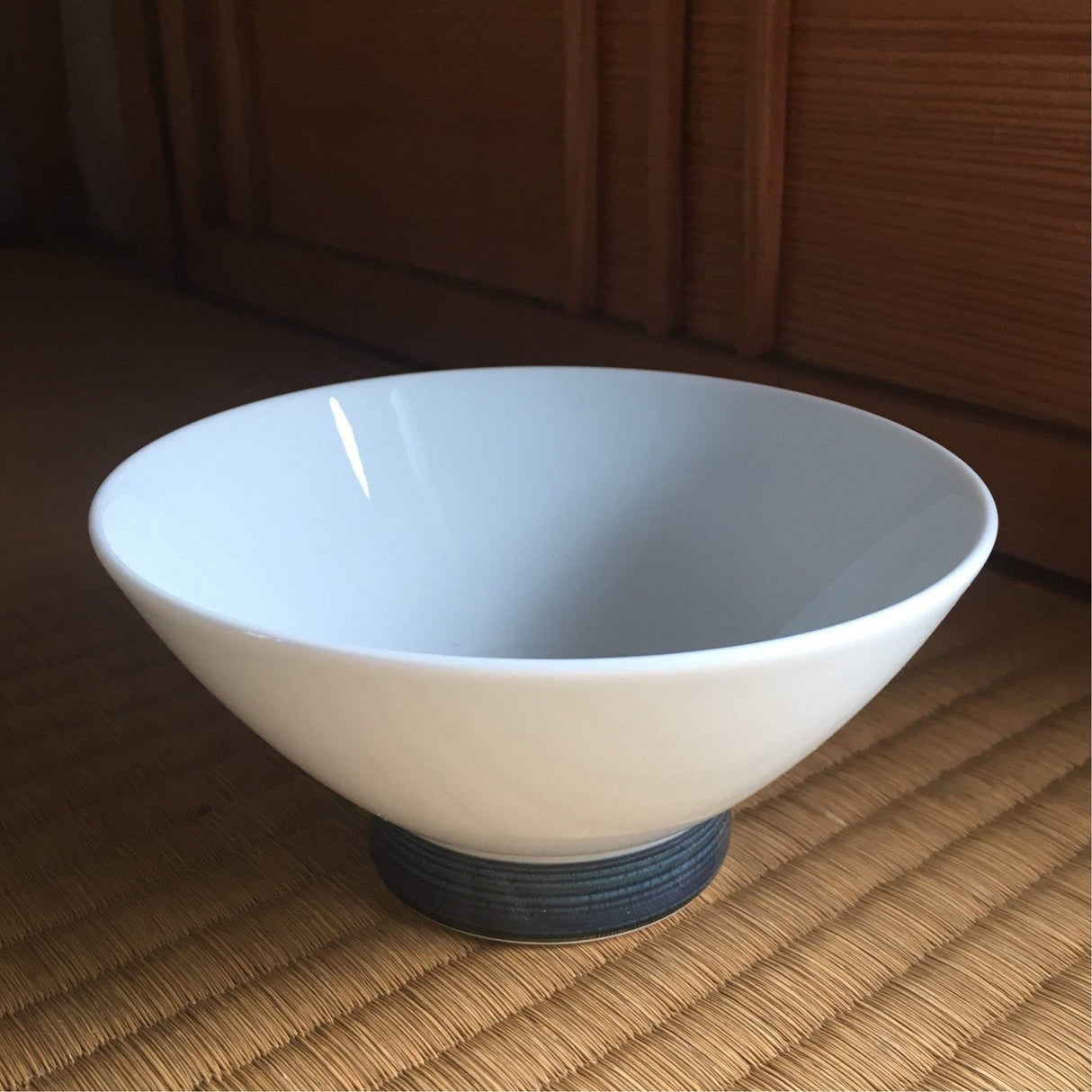Hakusan Porcelain: Hasamiyaki Rice Bowl - "Threads of Hemp" (Indigo or Sepia) - yumenet.live