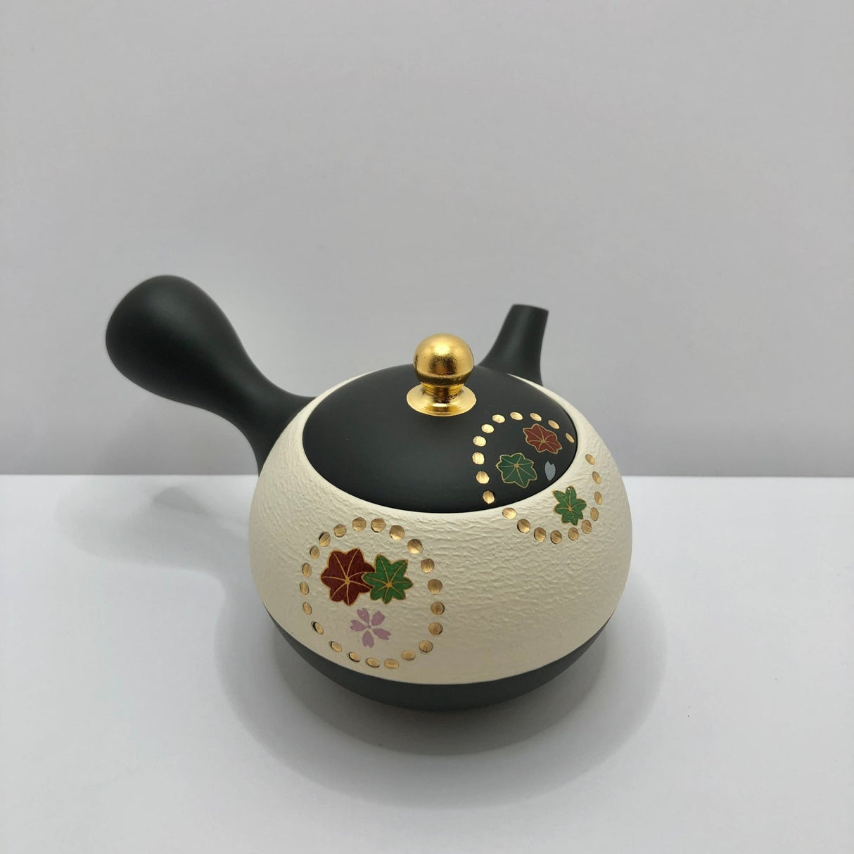 Isobe Ceramics mi122: Tokoname Kyusu Golden Autumn Leaves by Shouhou 200 ml 金彩紅葉桜 - yumenet.live