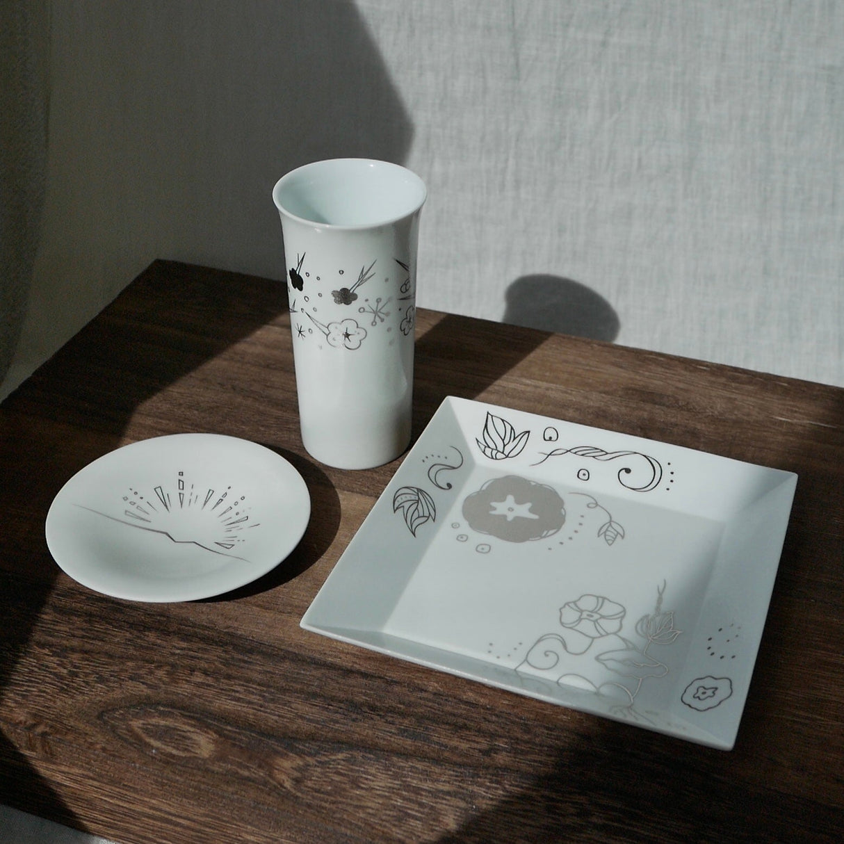 Kamigata Ryugi: Haiku Series Plate Set, Silver - yumenet.live