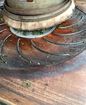 Mitocha NR005: Aged, Sun-dried Kamairicha Bancha 天日干し釜炒りばん茶 - yumenet.live