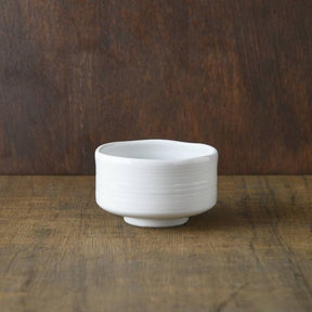 Oda Pottery: Kushime Porcelain White Mini Matcha Bowl - yumenet.live