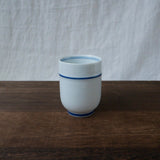 Saikai Ceramics: Blue Trim, White Porcelain Yunomi Tea Cup with Blue Accents 150 ml - yumenet.live
