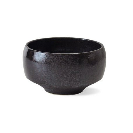 Saikai Ceramics: Hakuwan - Wabikuro, Black Porcelain Matcha Bowl with Gift Box - yumenet.live