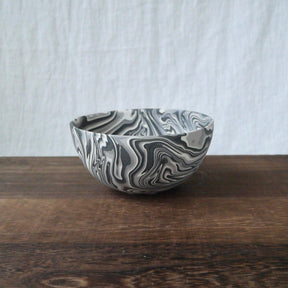 Shinro Yamamoto: Marble Porcelain Matcha Bowl 650 - yumenet.live