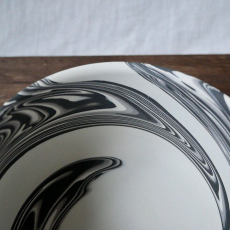 Shinro Yamamoto: Marble Porcelain Matcha Bowl 800 - yumenet.live