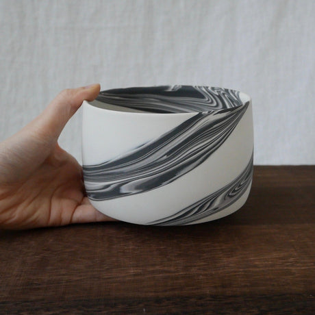 Shinro Yamamoto: Marble Porcelain Matcha Bowl 800 - yumenet.live