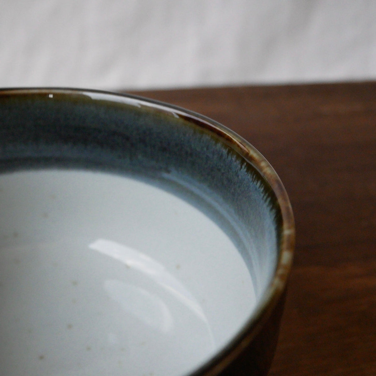 Yamaki Ikai M2034: Toho Blue Yohen Matcha Tea Bowl 唐峰紺窯変抹茶碗 - yumenet.live