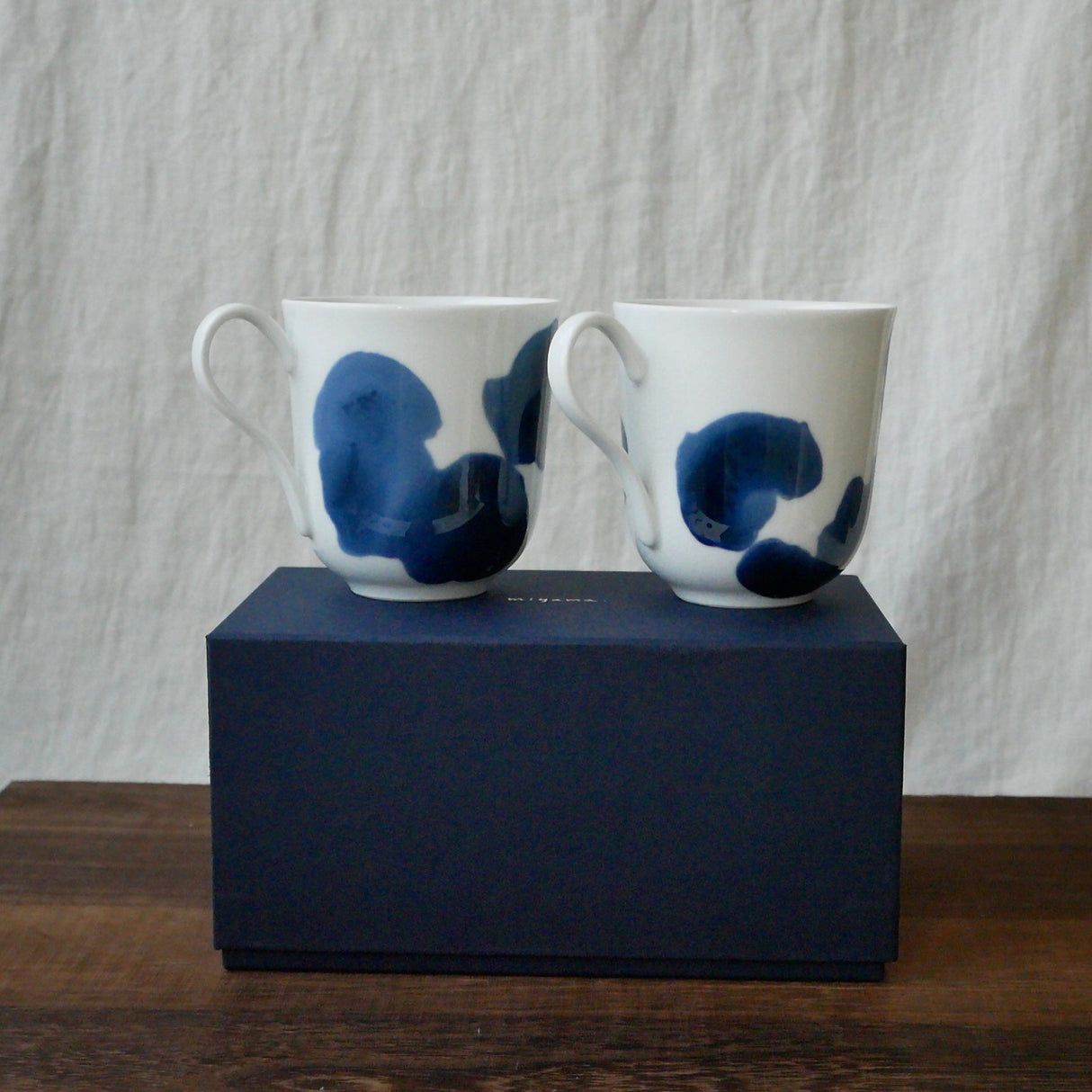 Yamani - Miyama Tableware: Blue Ink White Paired Mugs - yumenet.live
