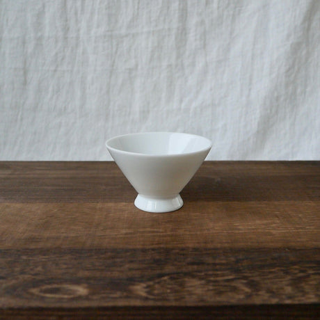 Yamatane: Tea Professional's White Porcelain Tea Cup - Asagao - yumenet.live