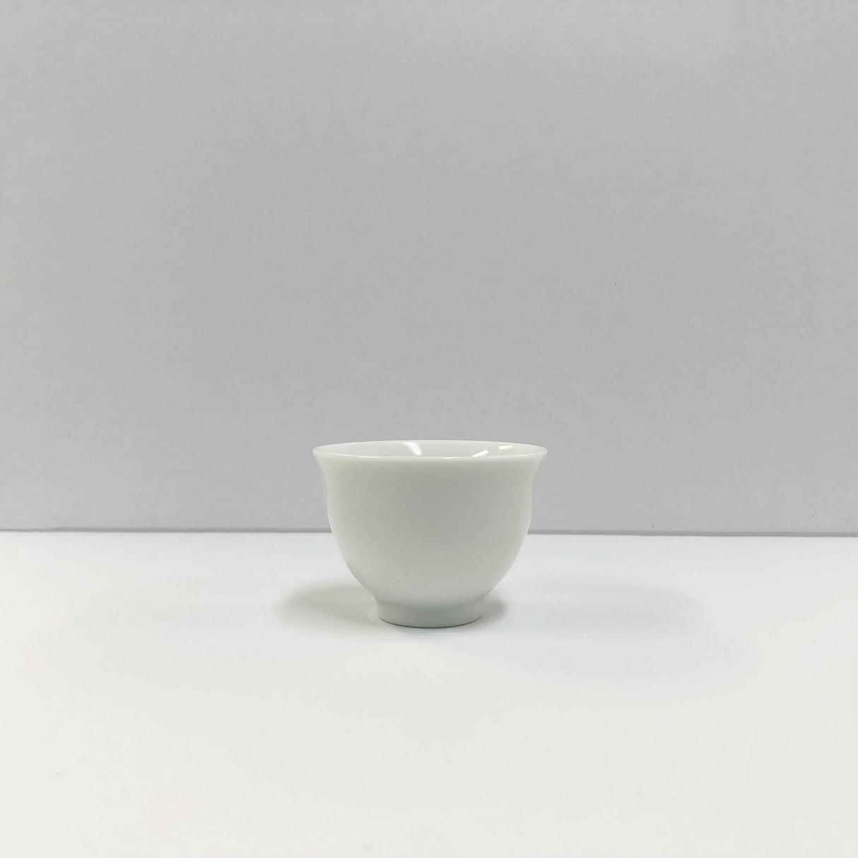 Yamatane: Tea Professional's White Porcelain Tea Cup - Small - yumenet.live