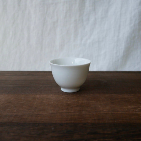 Yamatane: Tea Professional's White Porcelain Tea Cup - Small - yumenet.live